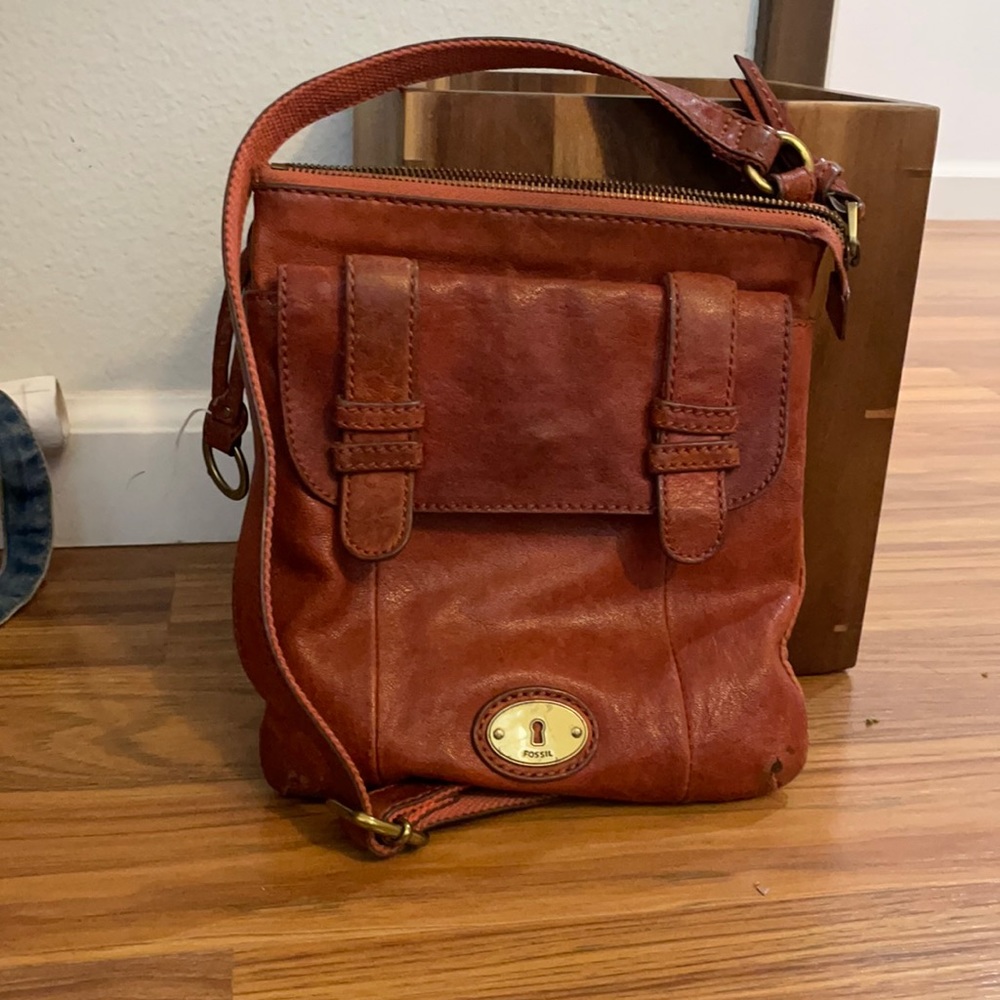 Fossil leather shoulder bag